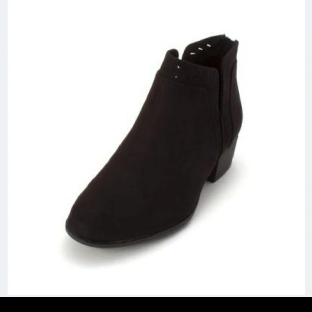 Arizona  Black Ankle Boots